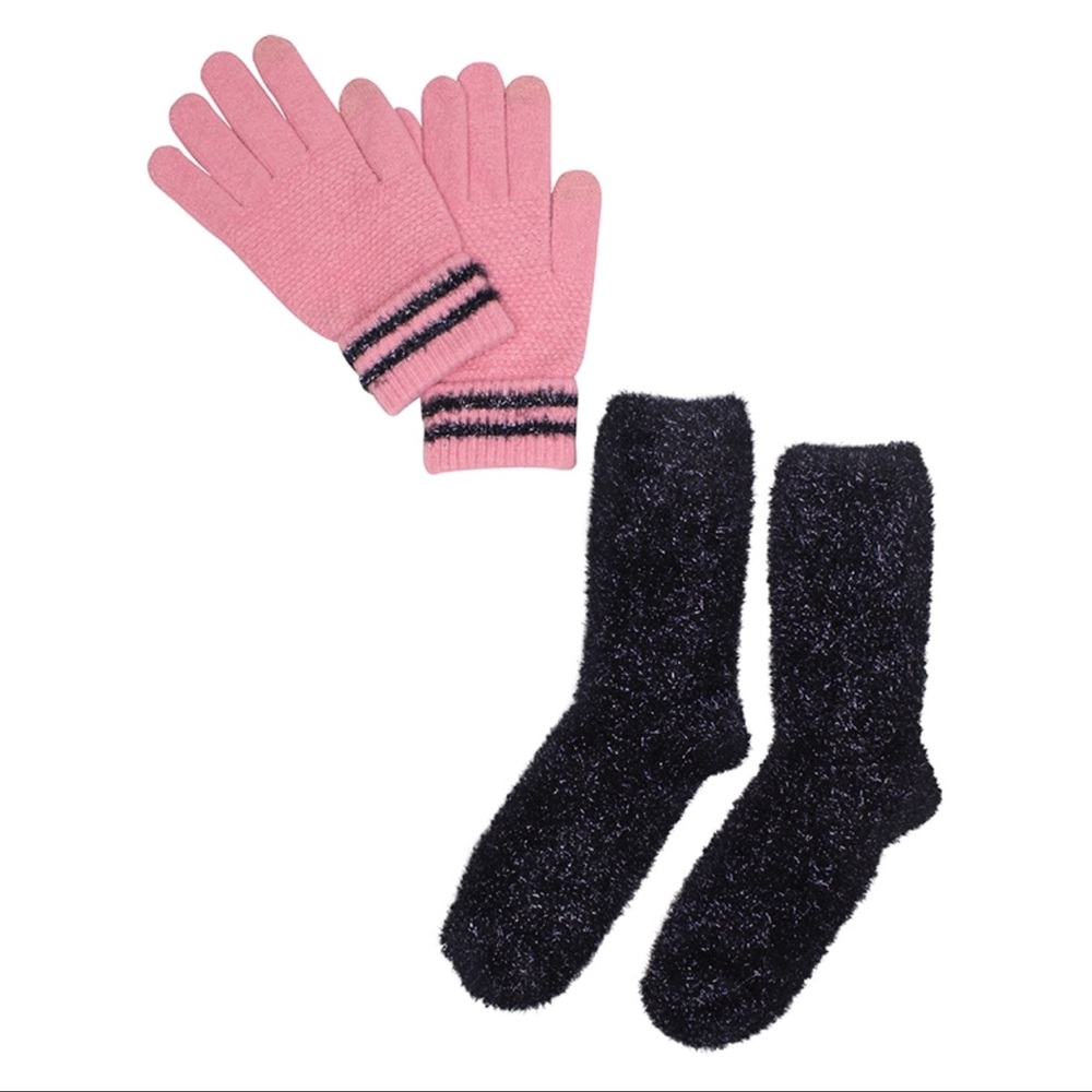 MARCUS ADLER Tinsley Glove + Cozy Sock Set in Pink and Black